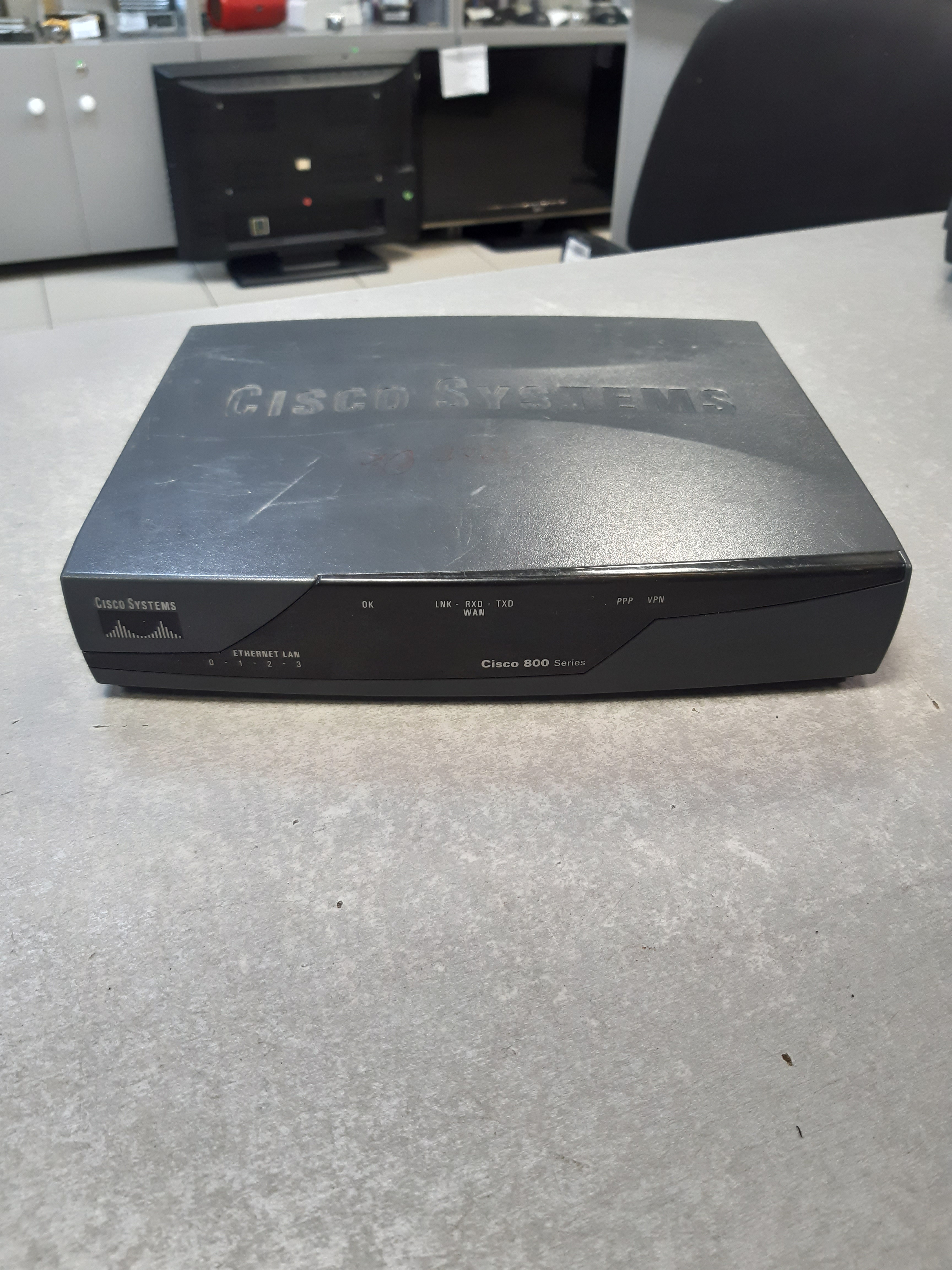 Маршрутизатор CISCO 850