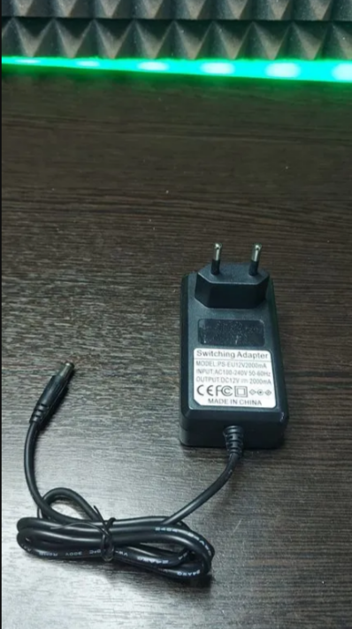 Блок питания для компьютерной и оргтехники 12V 2A