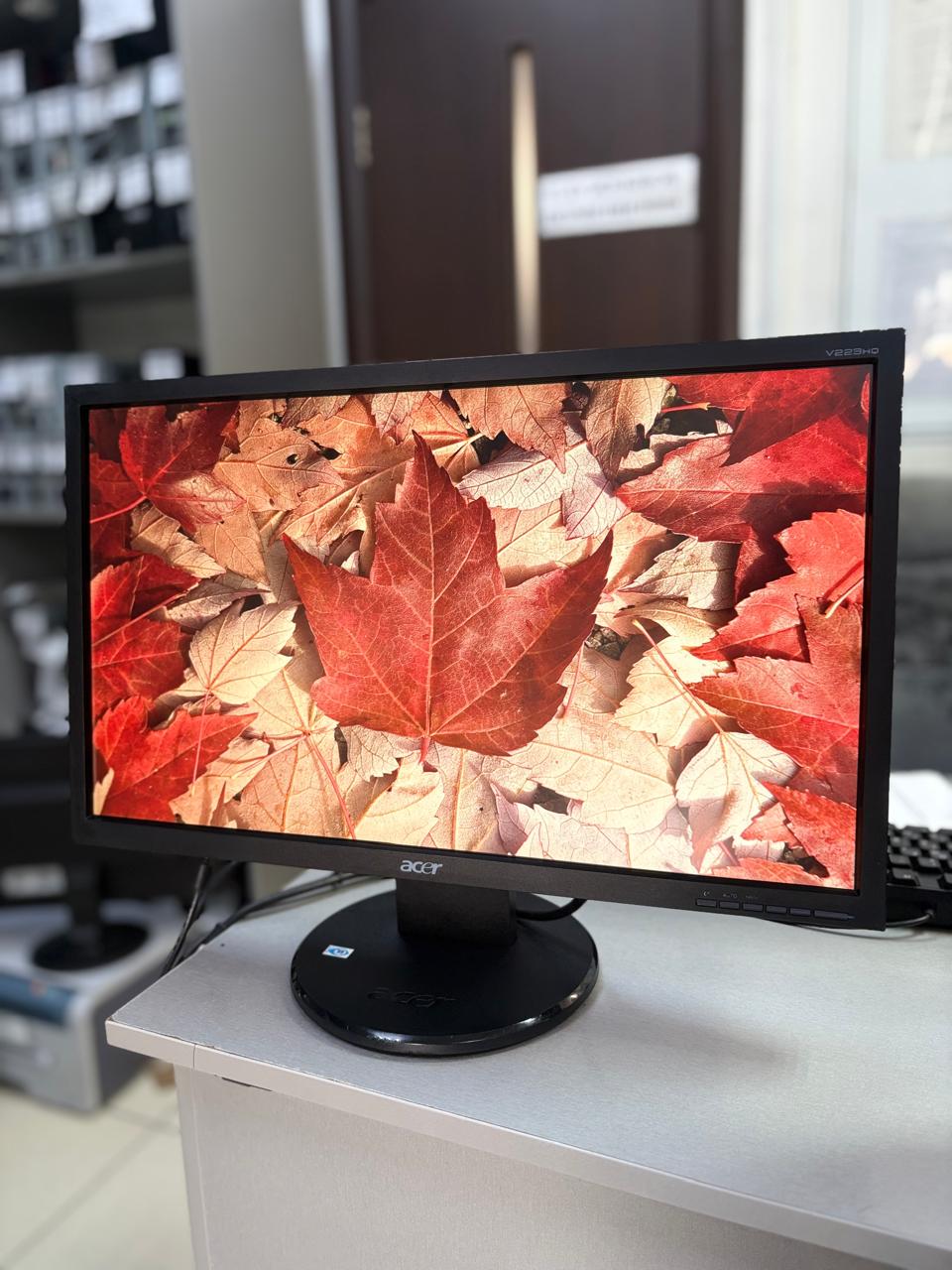 Широкоформатный монитор ACER V223HQ