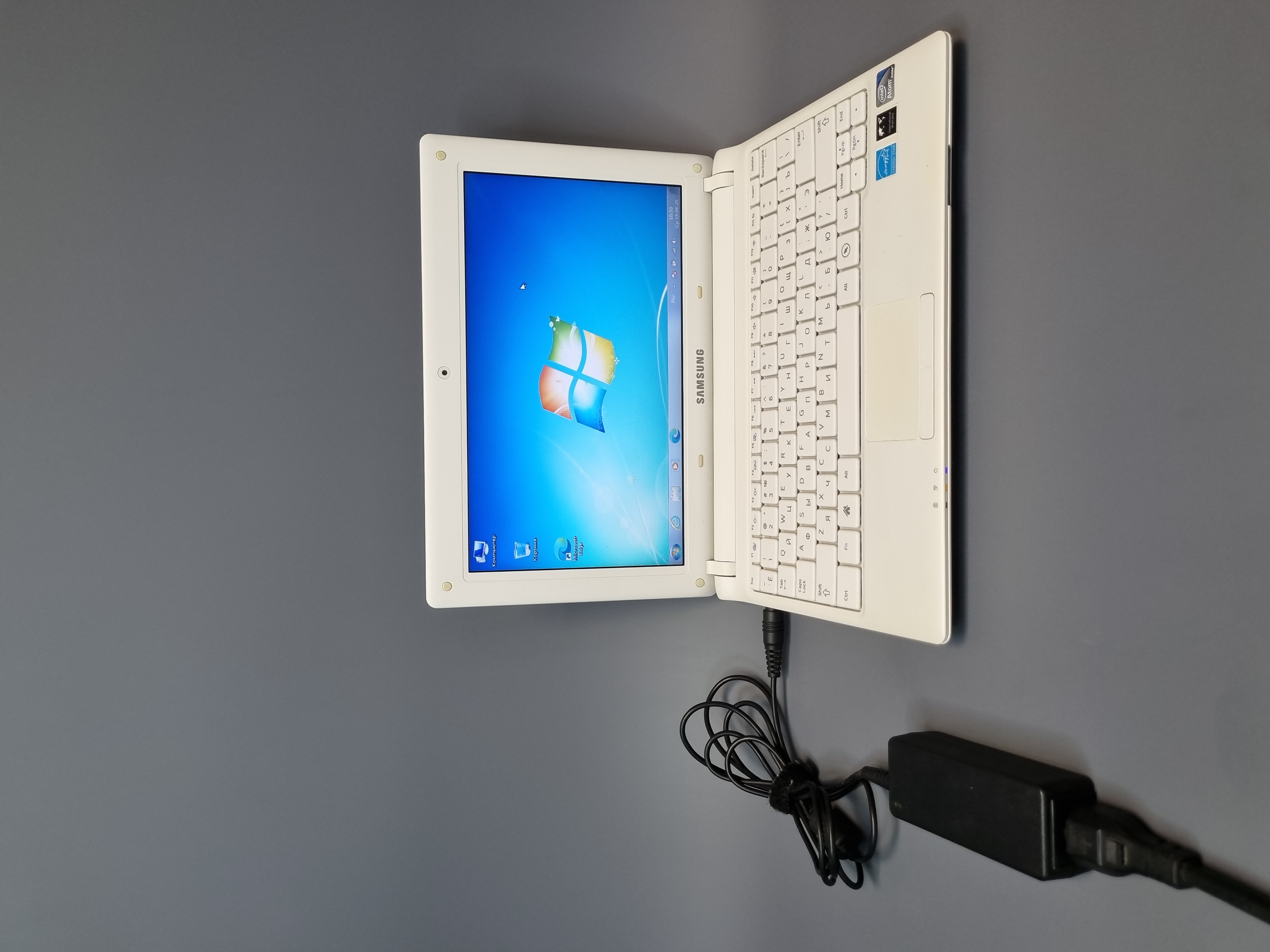 Нетбук Samsung N100SP