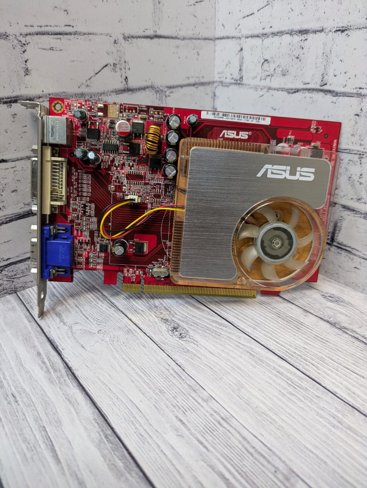 Видеокарта PCI-E ATI radeon X1650PRO 256MB