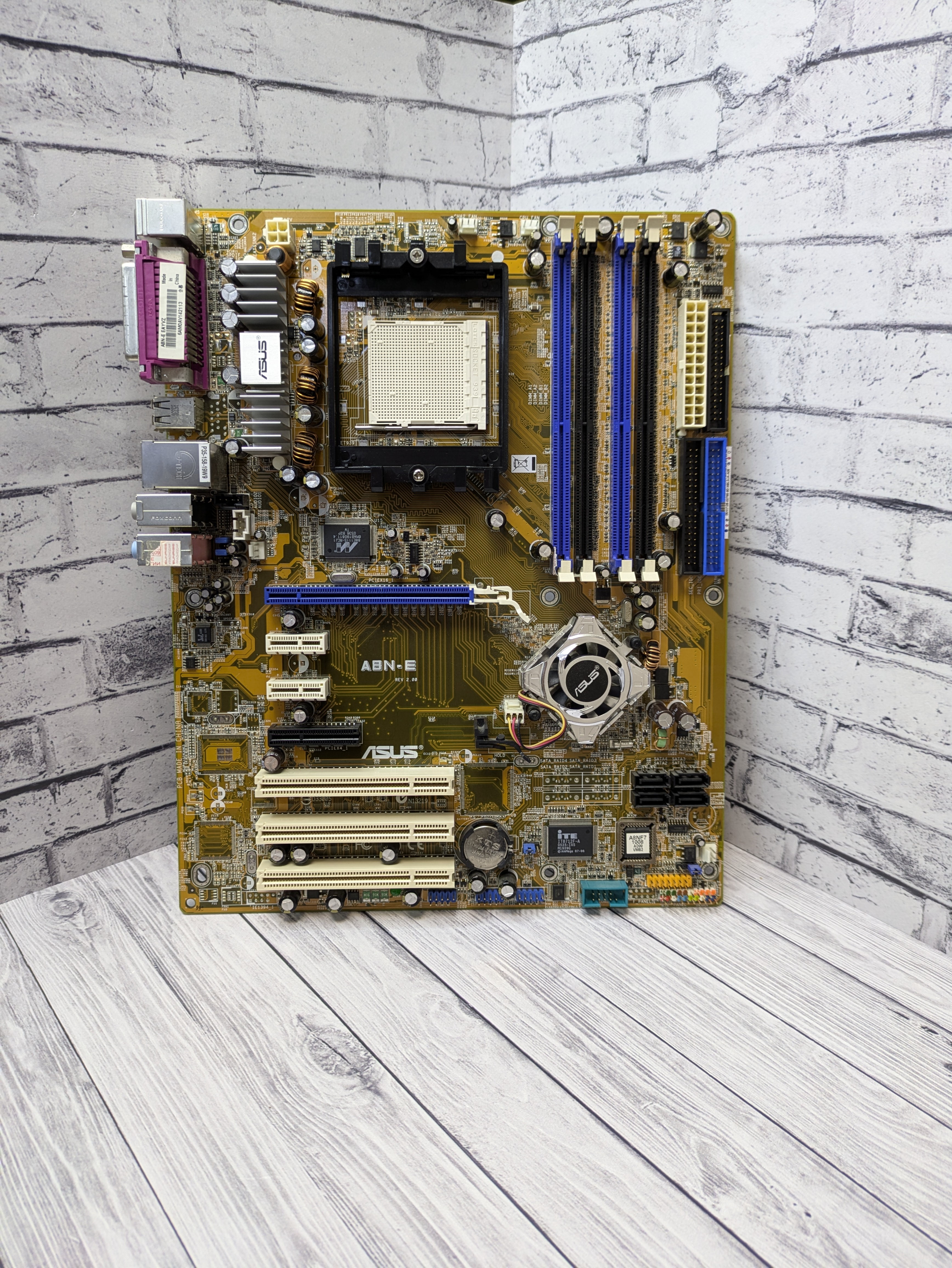 Материнская плата ATX S939 ASUS A8N-E EAYVZ