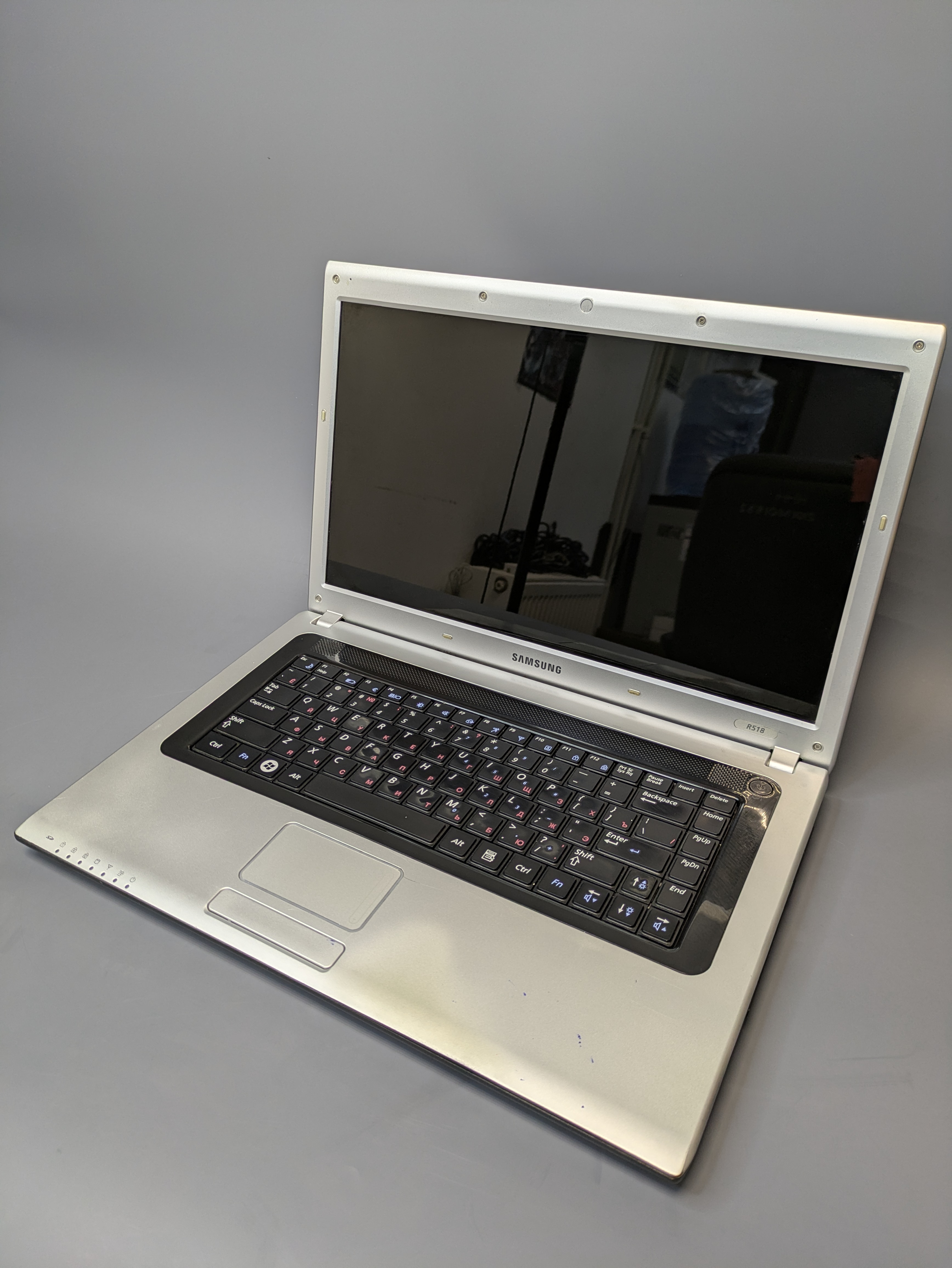 Ноутбук Samsung R518